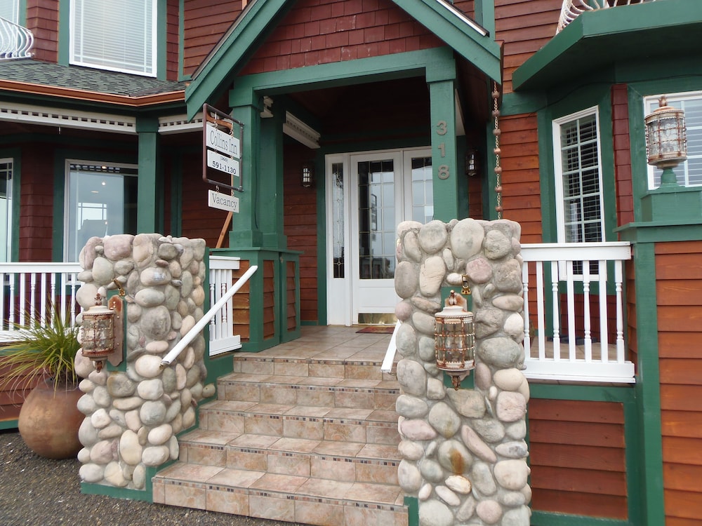 The Collins Inn and Seaside Cottages - Adults Only