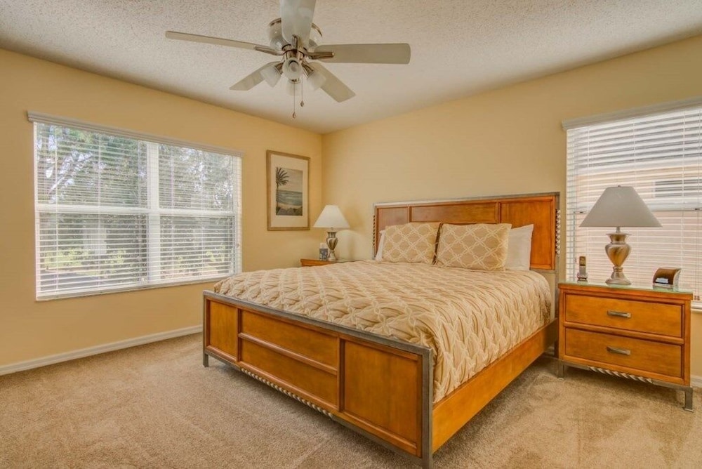 Game Room Private Pool & Spa! 4 Bedroom Home by RedAwning