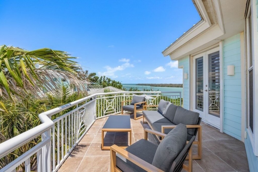 Raptiva Captiva Island 3 Bedroom Home