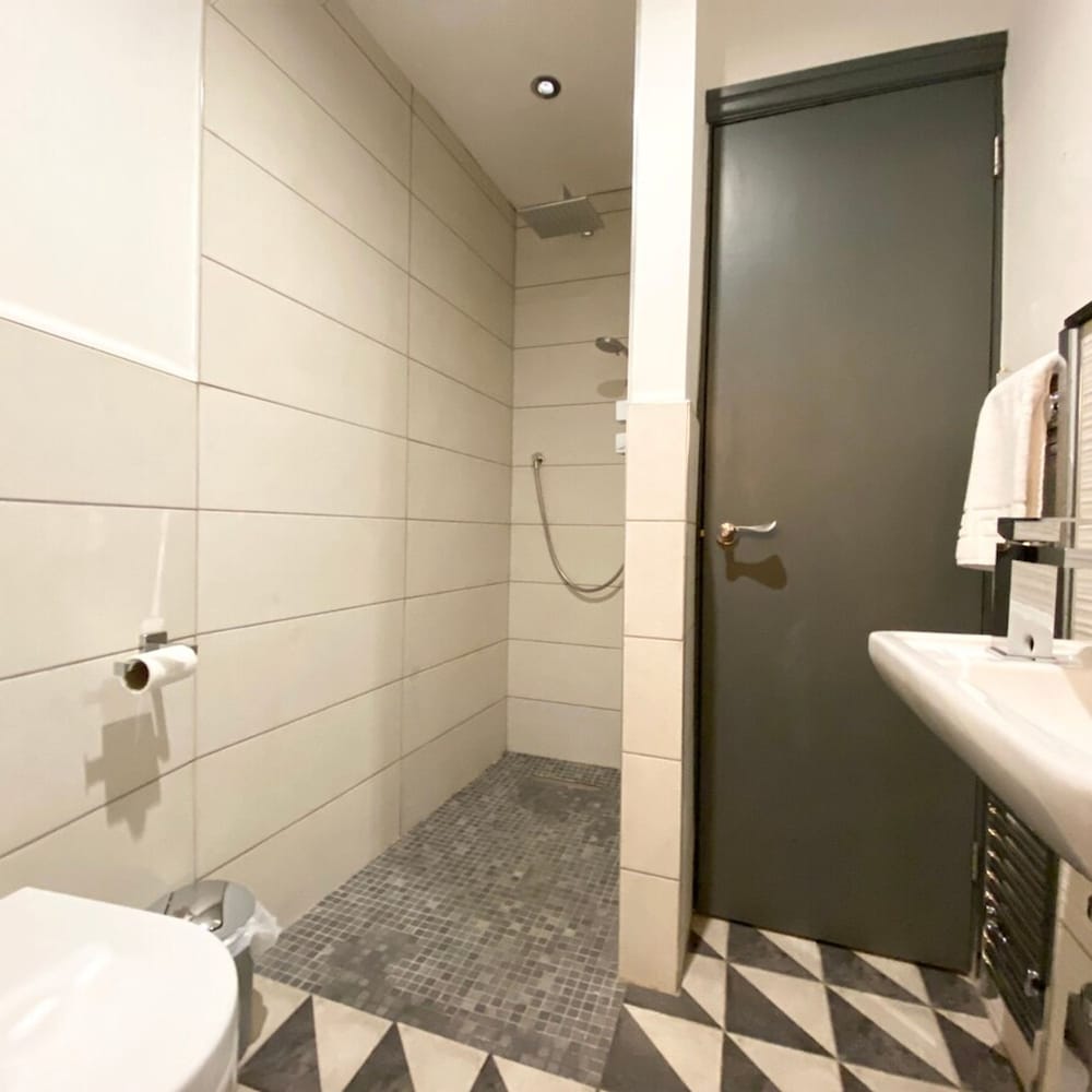 Coach House Studio in Leeds view 4