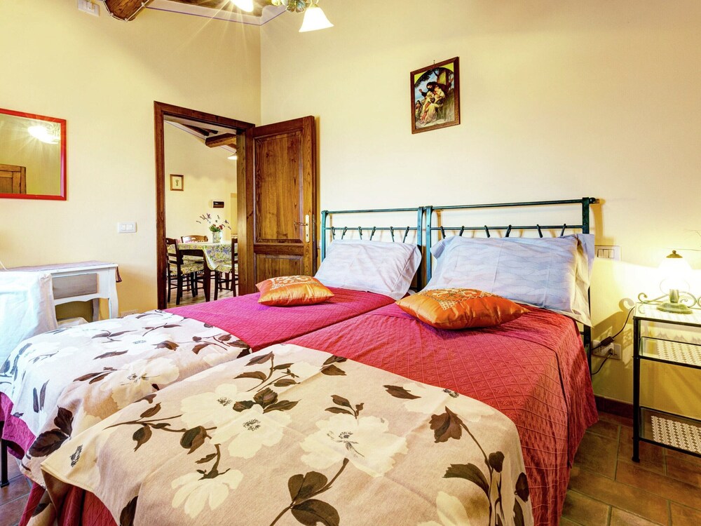 Tranquil Cortona Home view 3