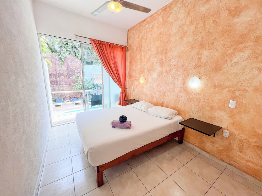 ITH Sayulita Amazing Surf Hostel