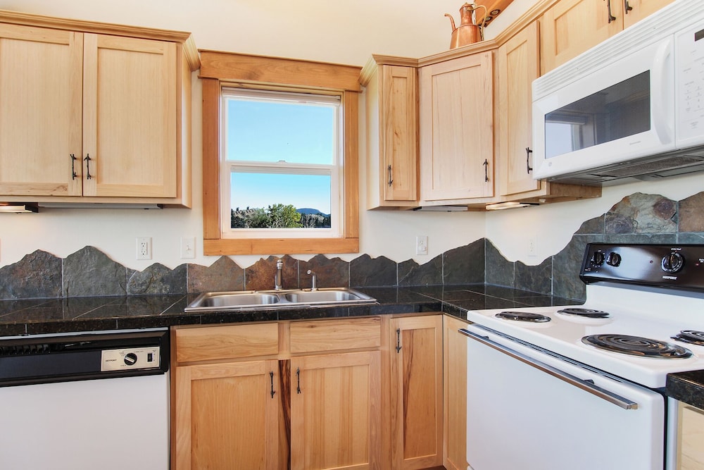Estes Park Vacation Lodging
