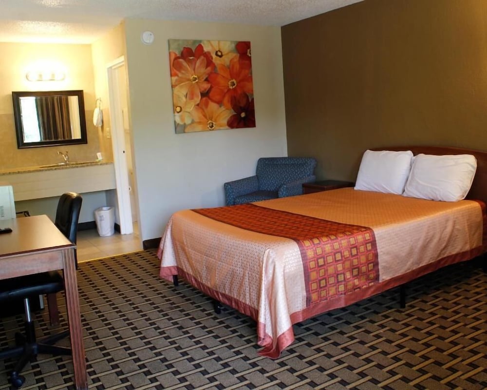 Red Carpet Inn & Suites