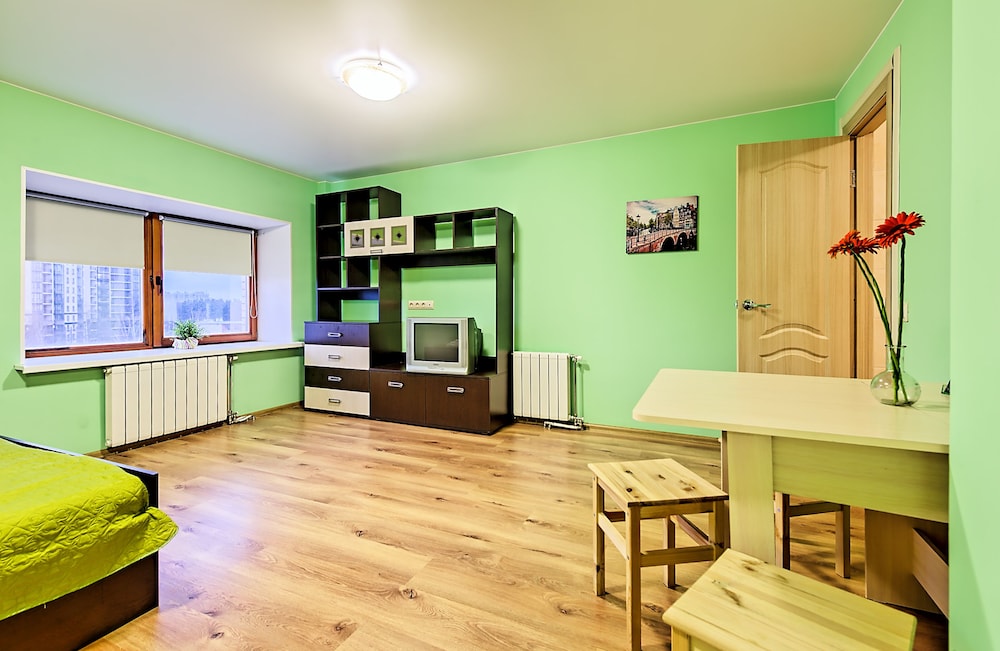 FlatHome24 Fermskoye 32