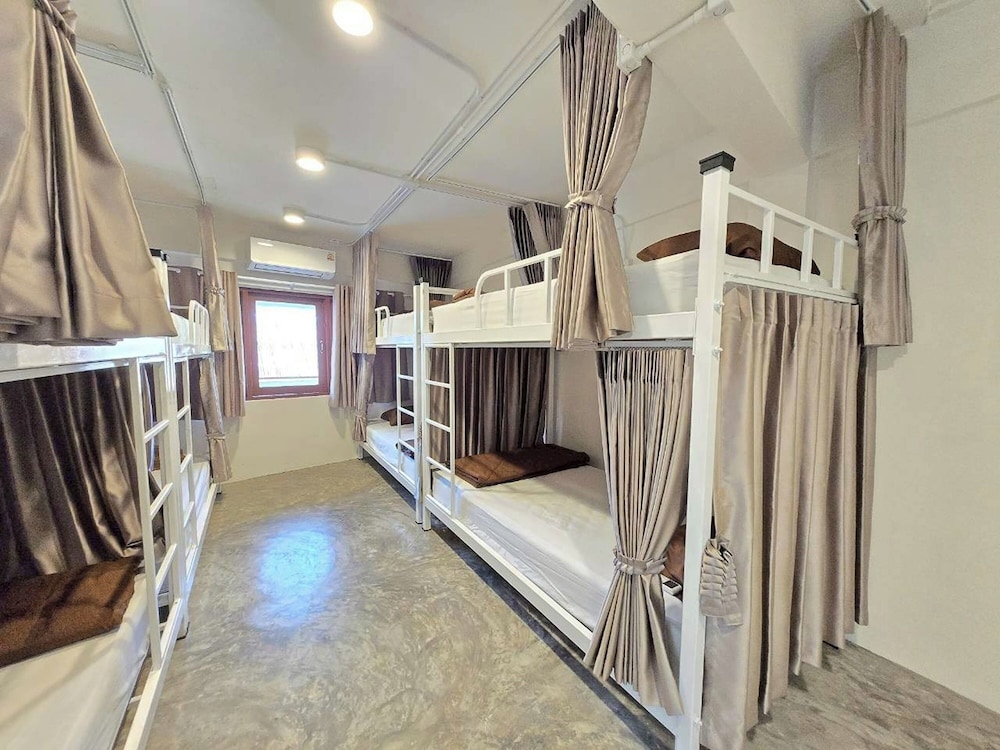 Nap & Nomad Hostel Tha Phae Gate