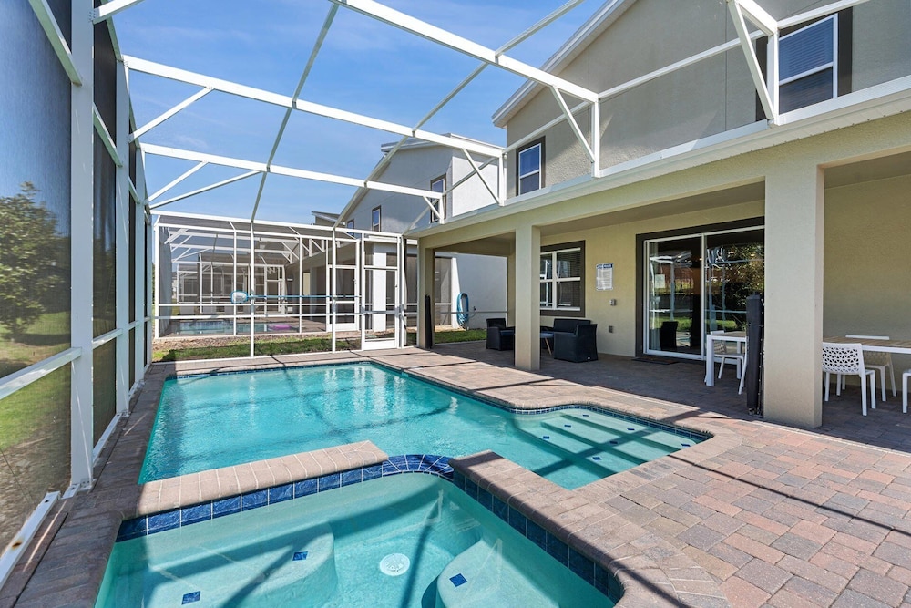 1194 Drop Lane