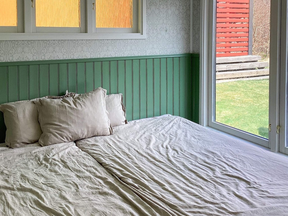 6 Person Holiday Home in Hjarnarp
