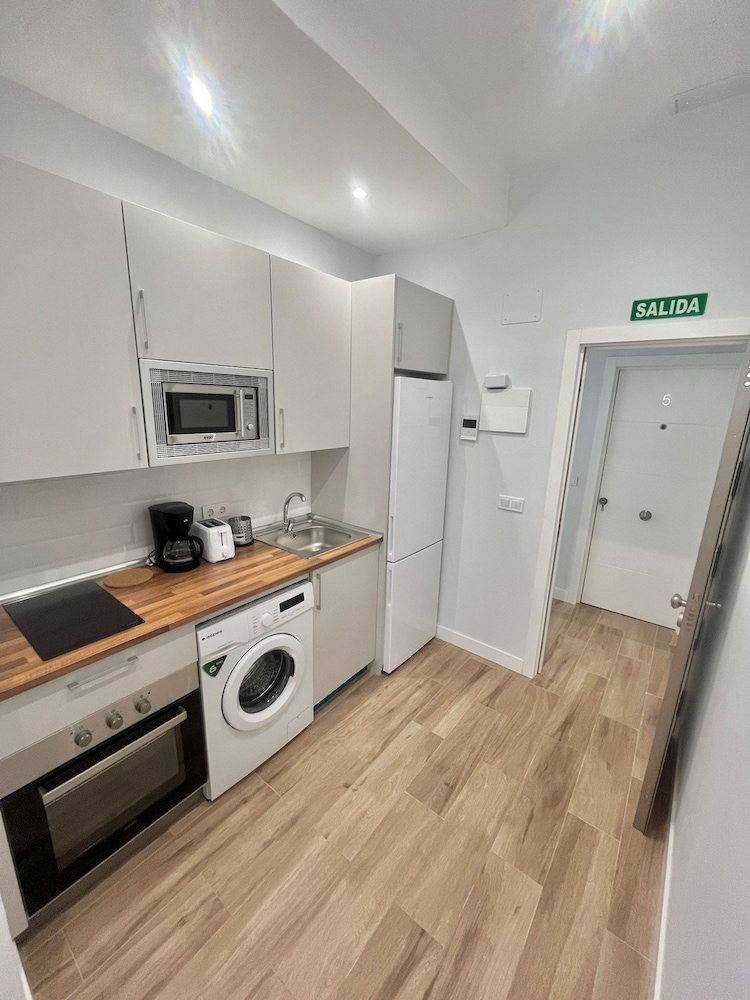 Ifema III in Madrid With 1 Bathrooms
