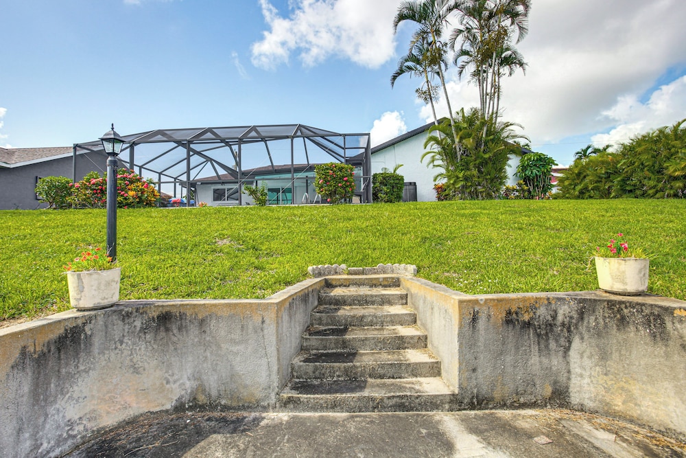 Swim, Hike & Golf: Family Gem in Cape Coral!