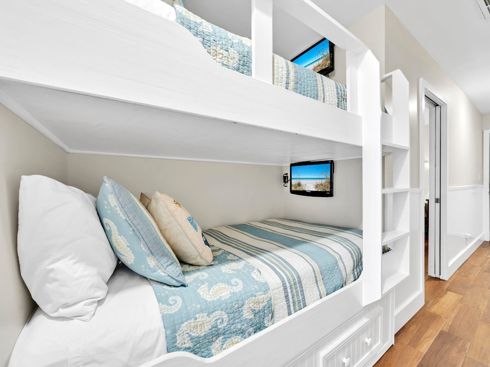 Coral Reef Club 32 1 Bedroom Condo