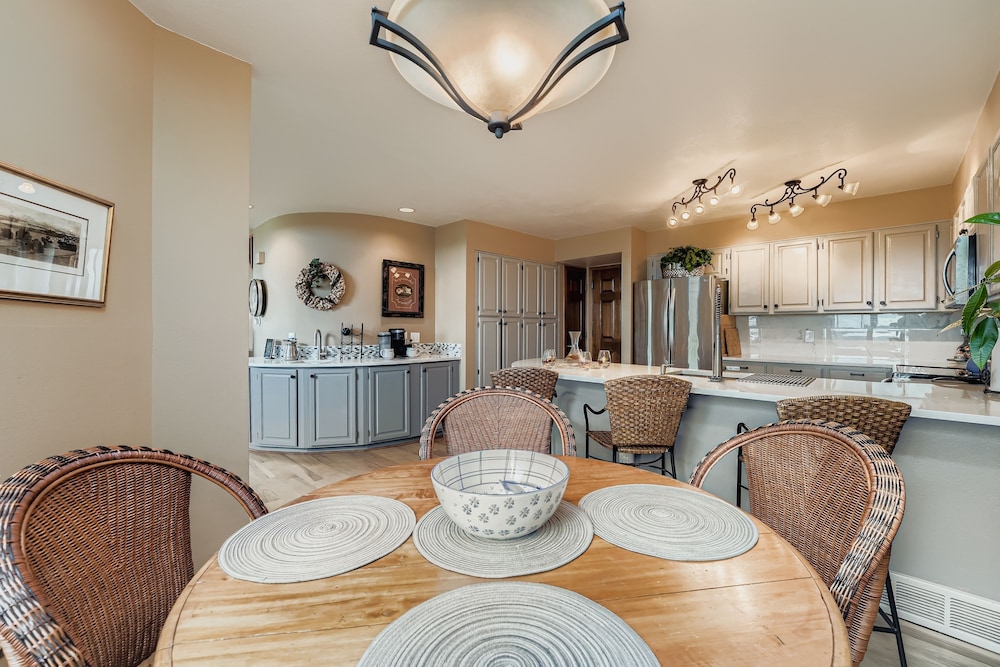 Chimney Creek 2 Bedroom Condo
