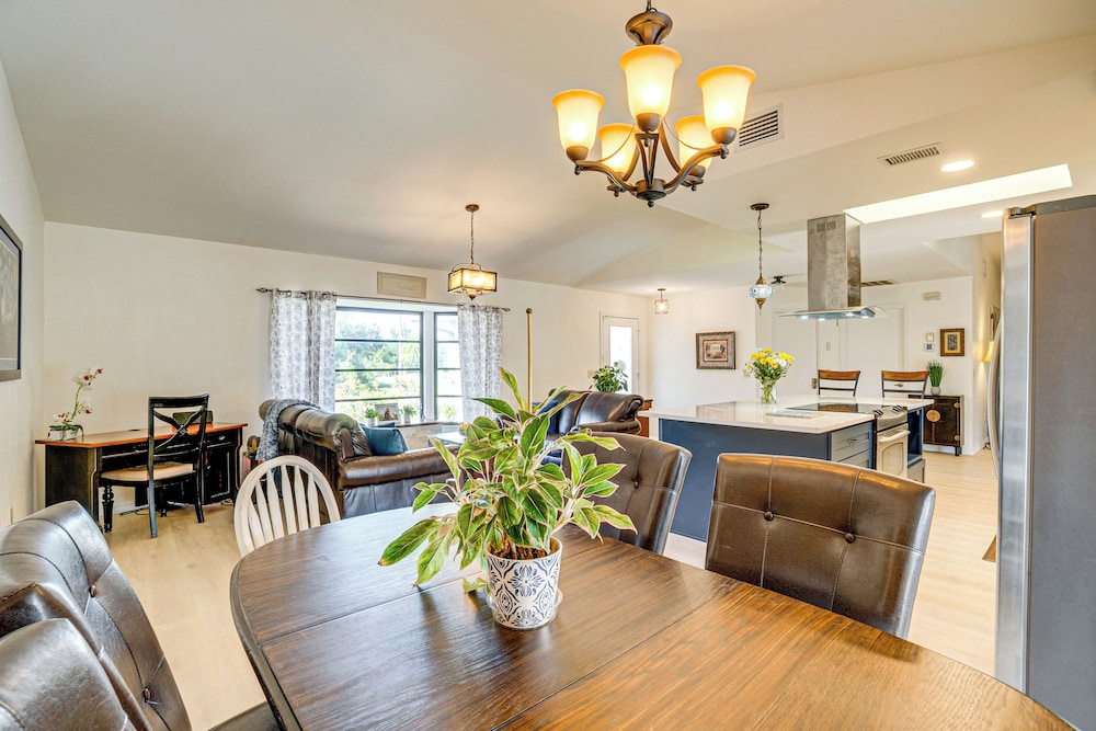 Pool, BBQ & More: Sleek Home in Port Charlotte!