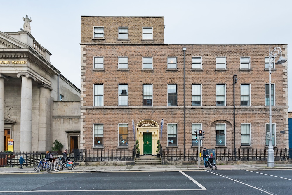 Gardiner House Hostel