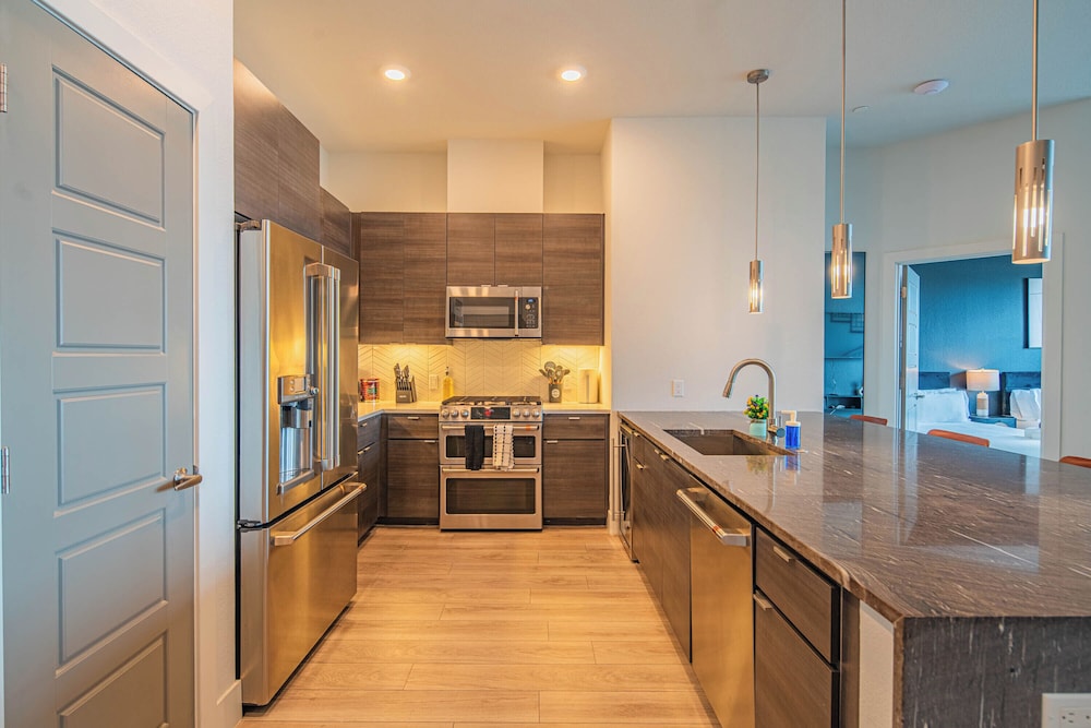 ROVE LIVING/KB - Scottsdale Grand