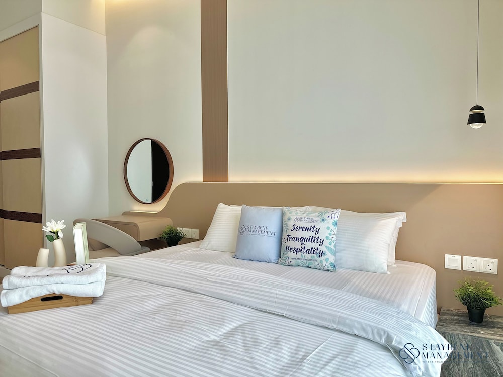 Paragon Suites CIQ By Stayrene