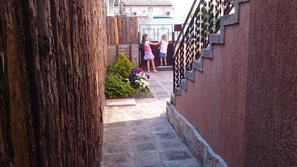 Photo 31