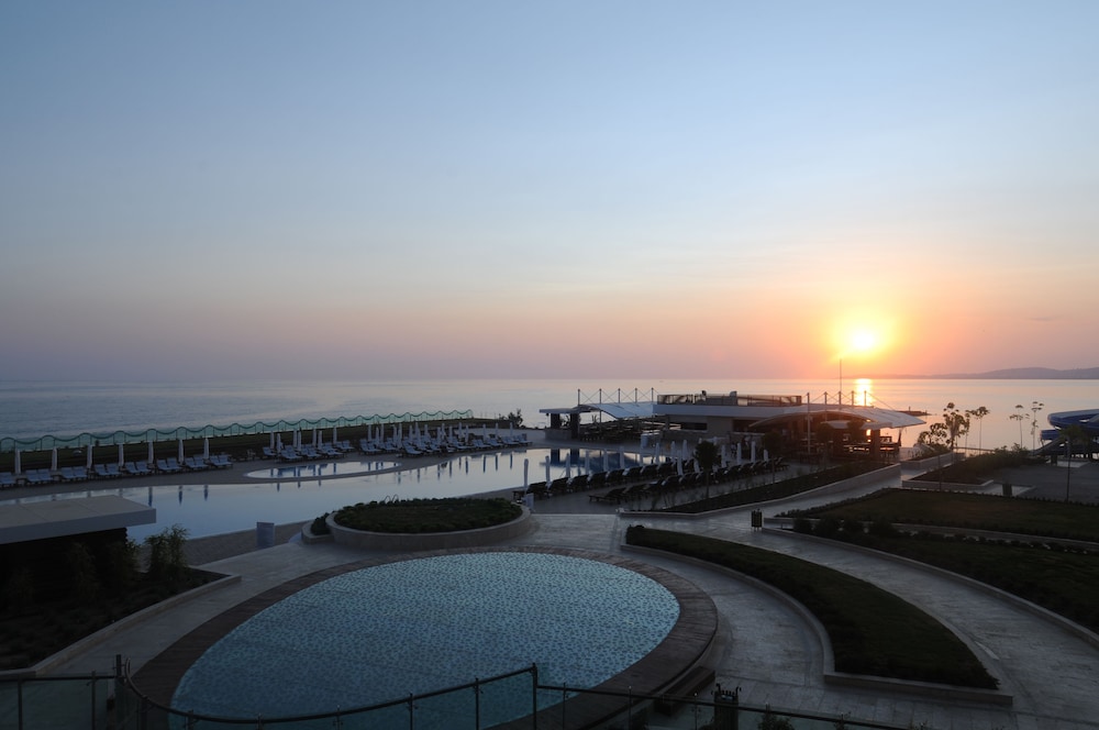 Gold Island Selected Hotel