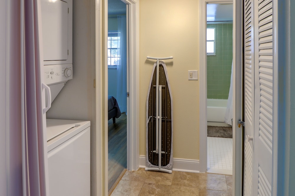 Charming Ocala Condo w/ Balcony & Pool Access! view 2