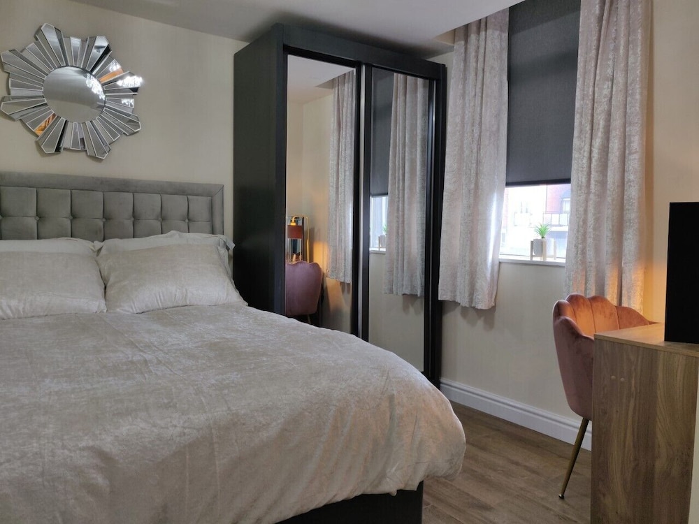 Marmaduke Apartments view 4