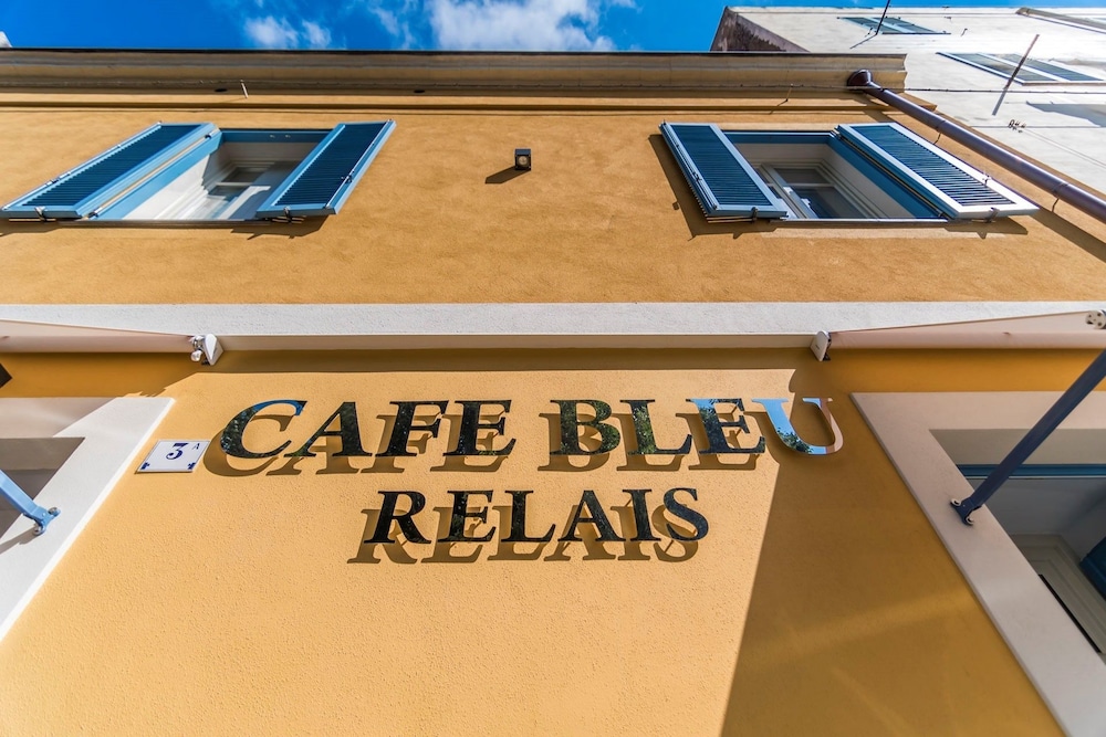 Cafe Bleu Relais photo 4