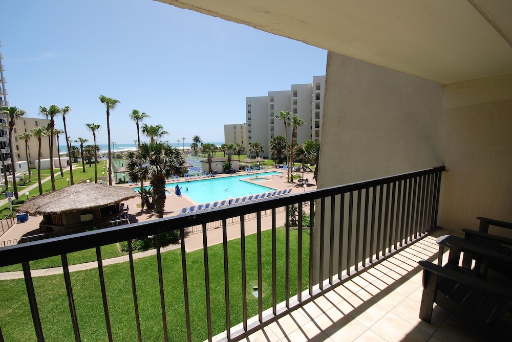 Saida Iii Unit #3306 1 Bedroom Condo by Redawning