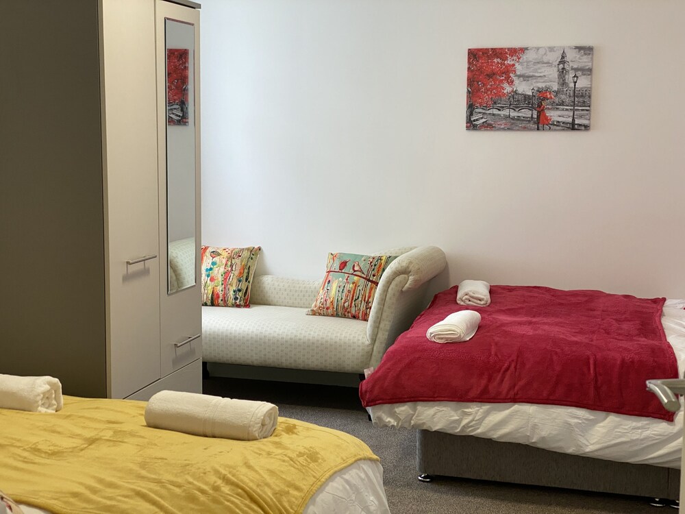 Octagon Apartment 2 view 3