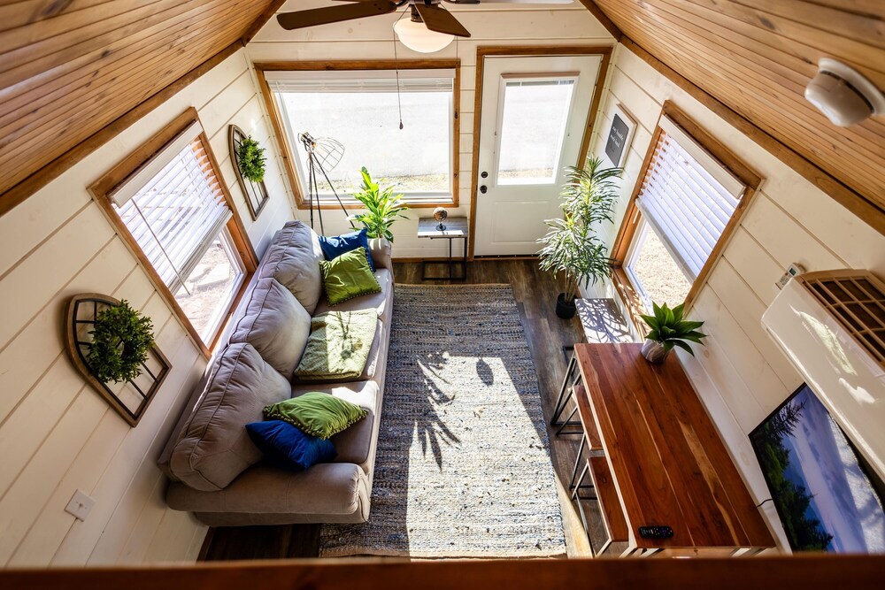 Sojourn Lodging