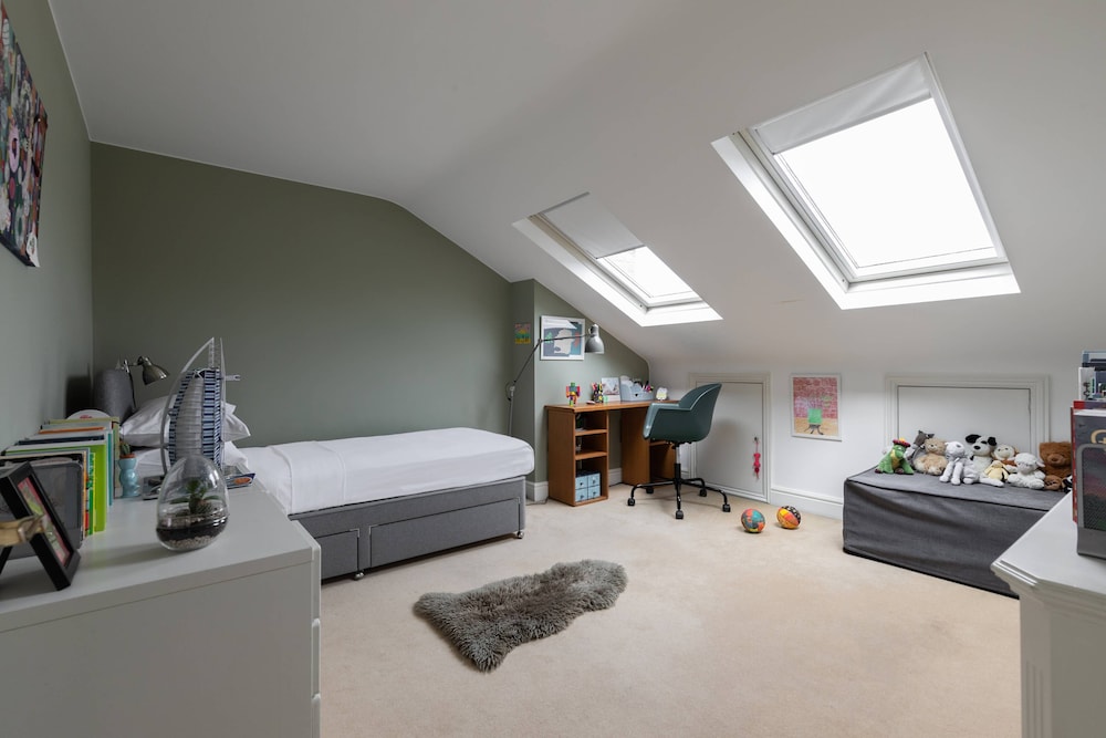 Poplar Grove II by Onefinestay