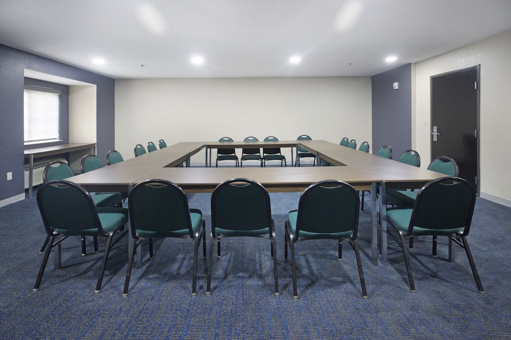 Meridian Vacations - Microtel Inn  Suites by Wyndham Meridian - Property Image 10