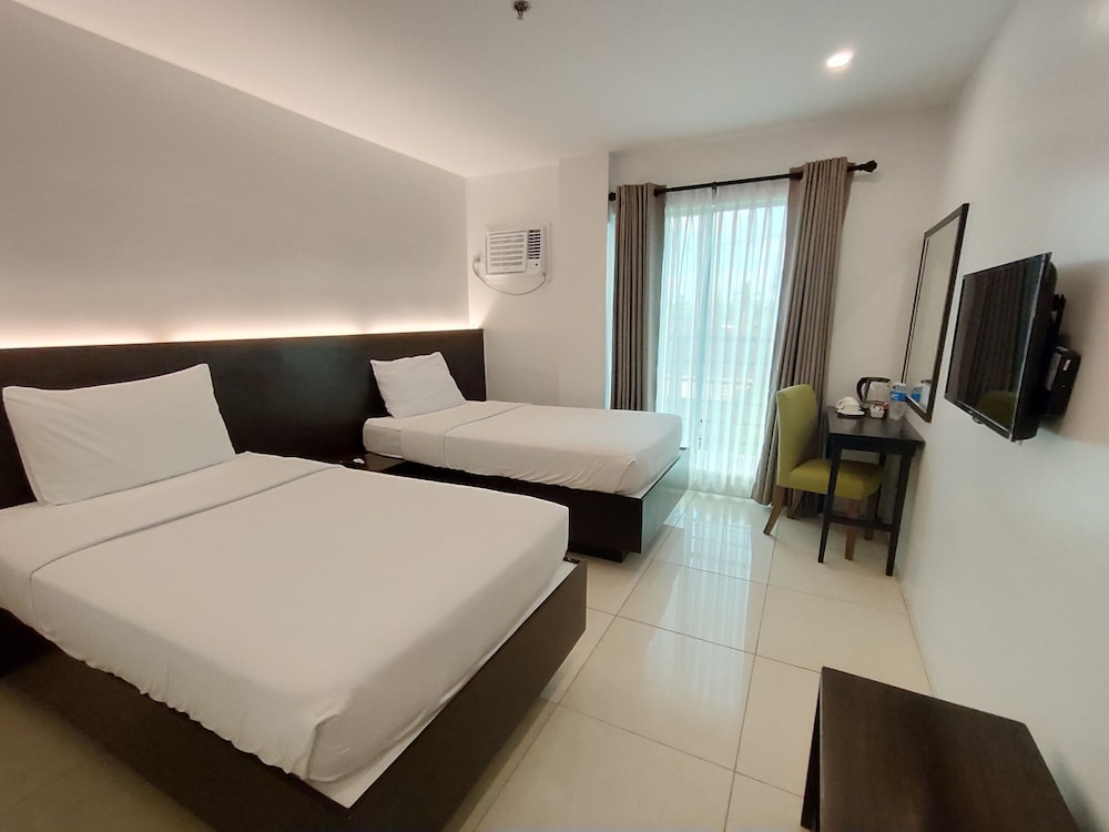 Top Star Hotel Tagum - Property Image 5