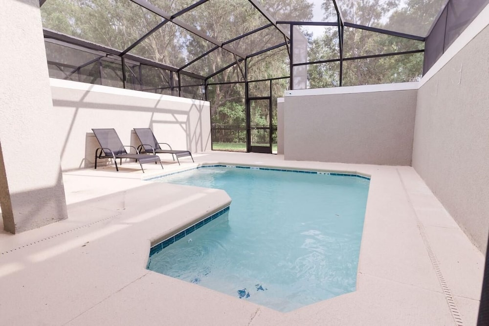 2489 RT - Ultimate Townhome Oasis With Pool