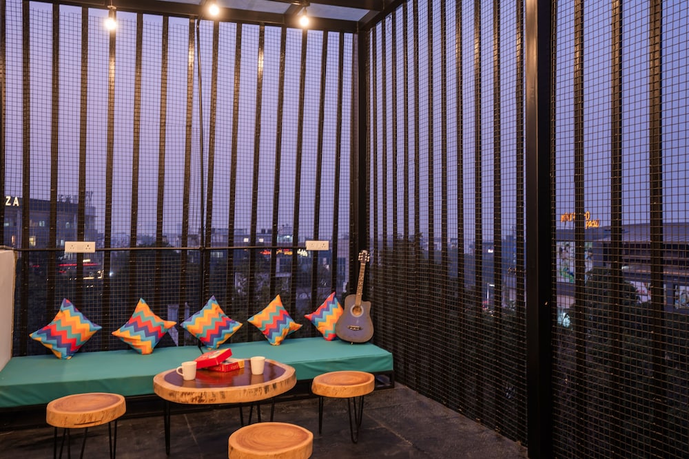 goSTOPS PLUS Gurugram, Baani Square