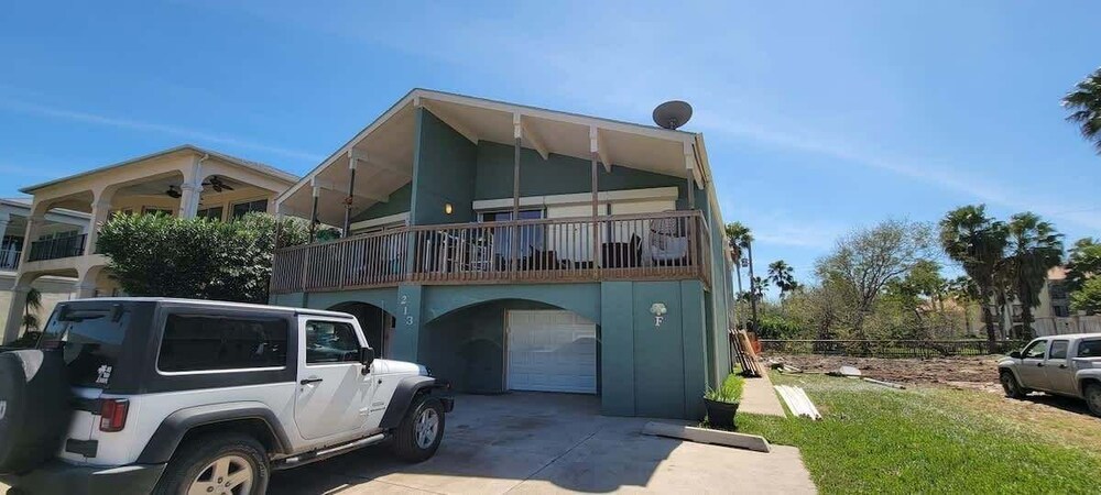 Bay View Great Deck Pool 2 Levels & 3 Bedr 3 Bedroom Condo