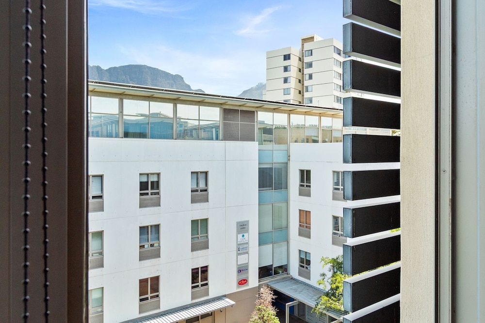 The Quadrant 406