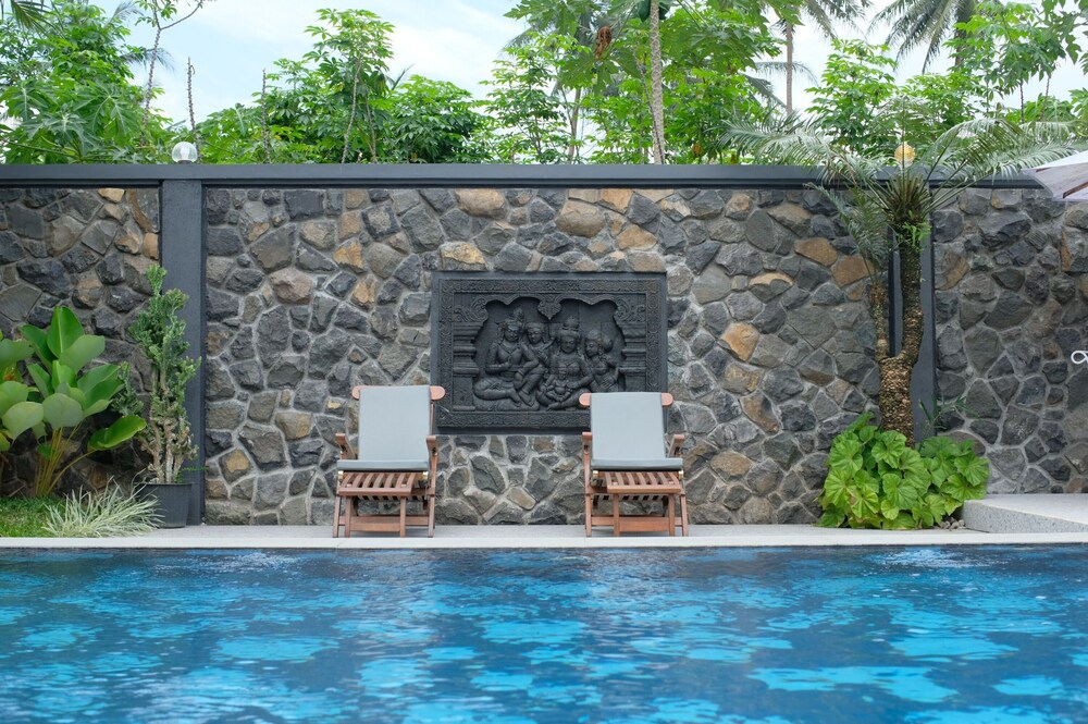 Omnni Villa Borobudur