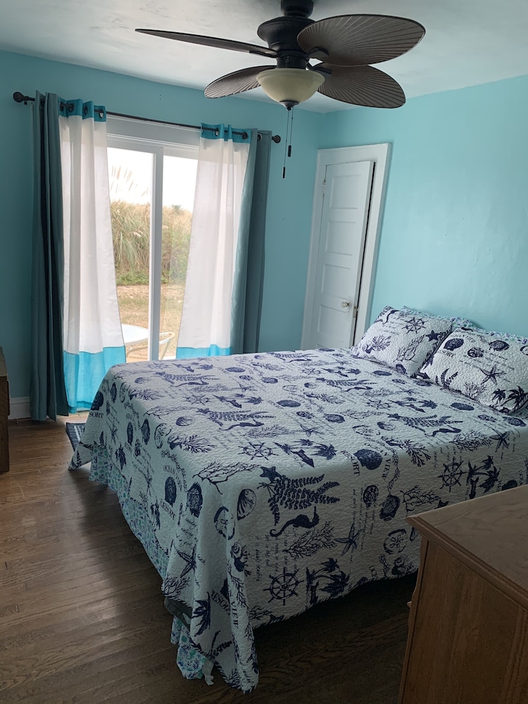Beach Front On The Bay 3 Bedroom Bungalow