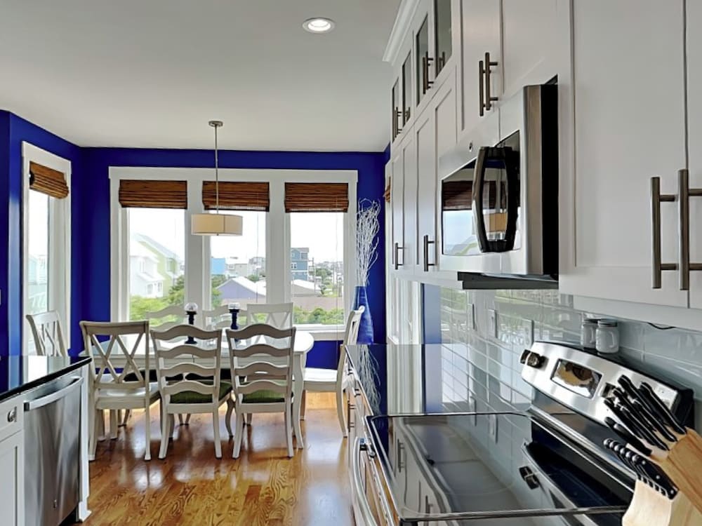 Shore Sounds Fun by Topsail Realty