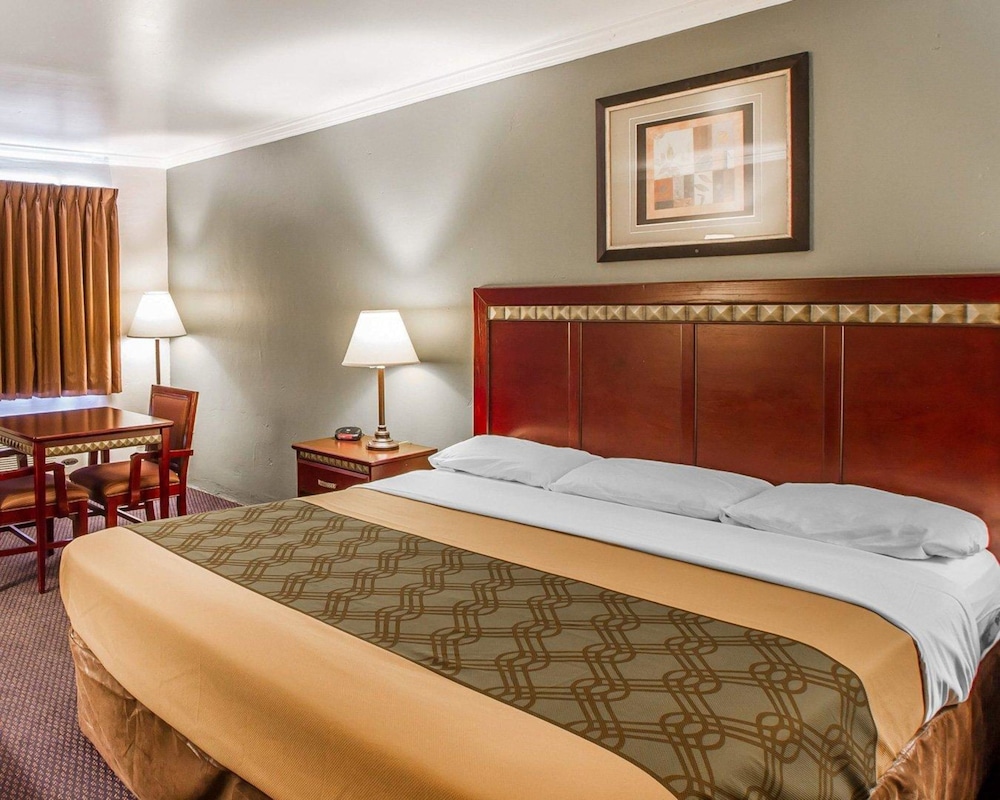 Prescott Vacations - Rodeway Inn Prescott - Property Image 5