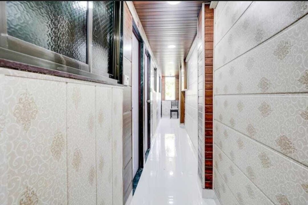Hotel Ab Residency