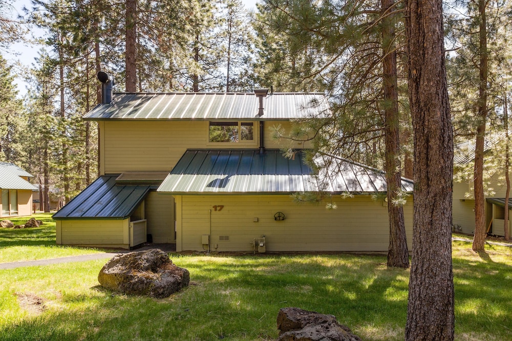 Ranch Cabin 17