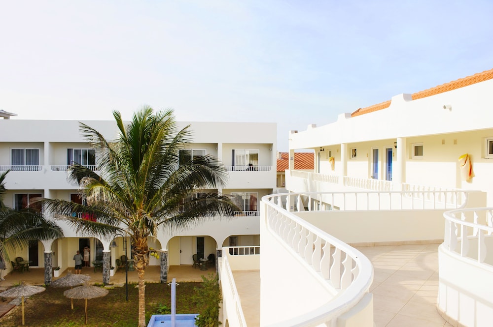 Sal Vacations - Hotel Pontao - Property Image 1