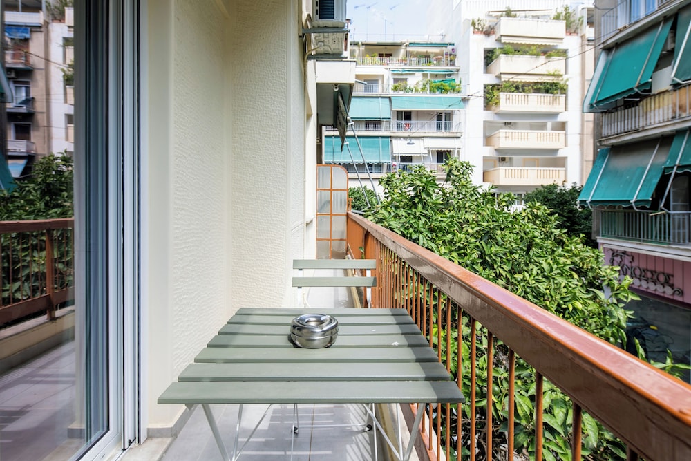 Astrea 1- Bedroom Apartment in Athens
