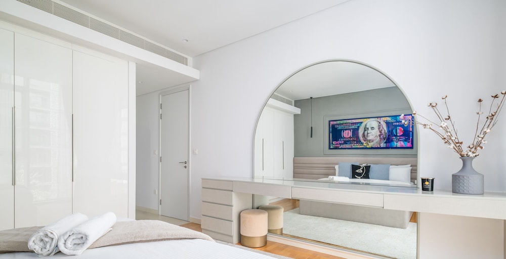 LUX The Bluewaters Island Suite 2