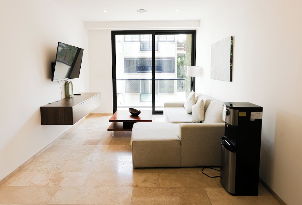 The Shore - Comfort & Rooftop Pool