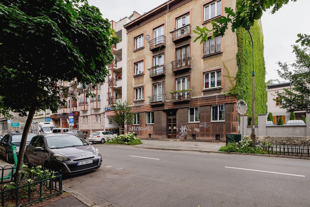 Studio Krowoderska Kraków by Renters view 2