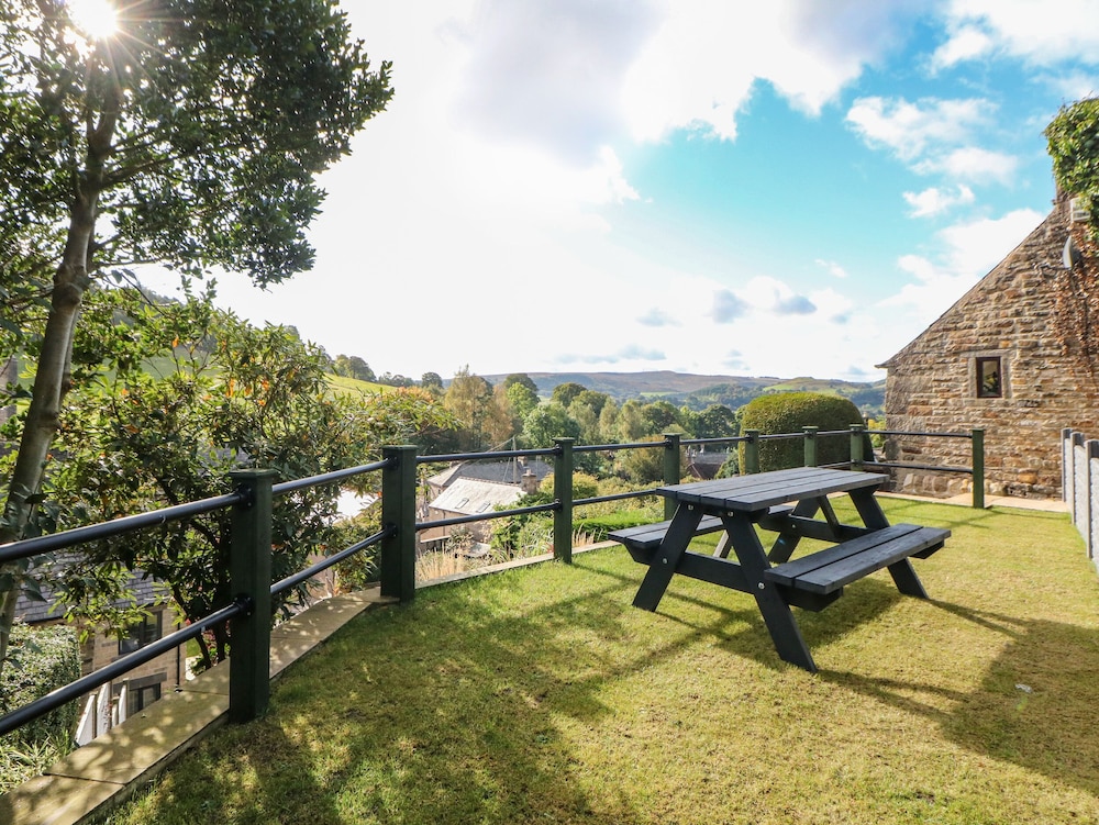 1 Orchard View