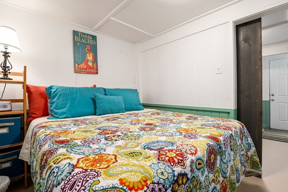 Amberjack 2 Bedroom Home by RedAwning view 2