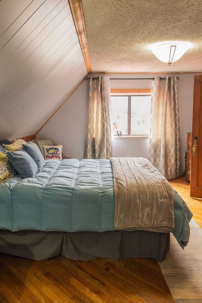 Columbine Roadhouse-4br Mountain Retreat Near Durango