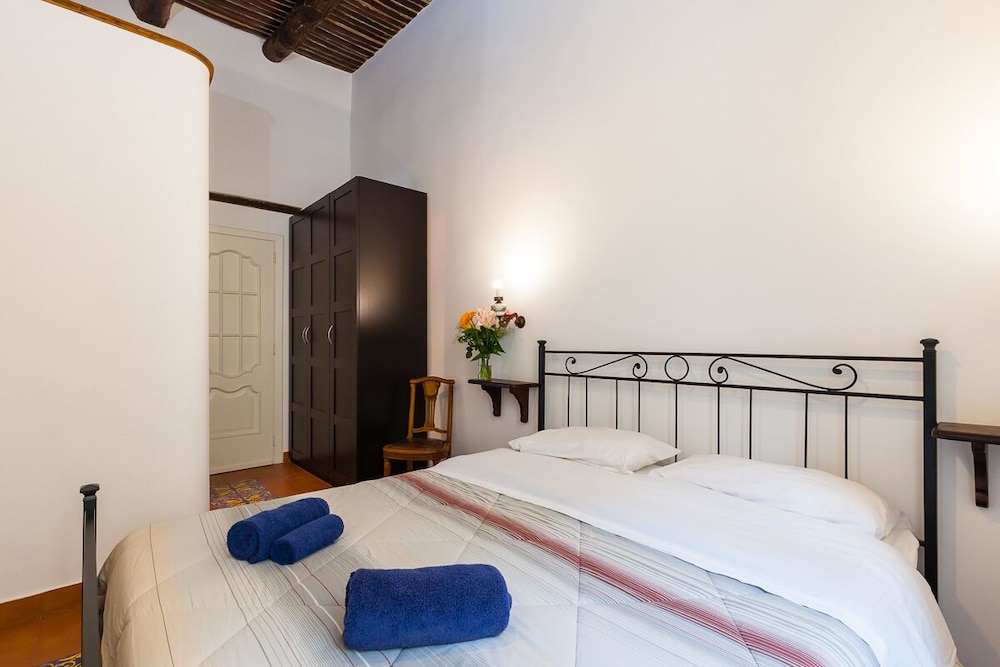Don Pedro Rooms Vicerè di Toledo in the city center